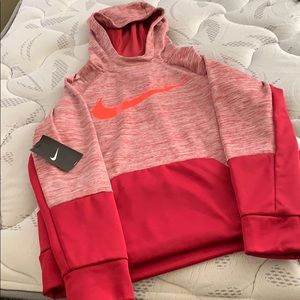 NWT Nike therma hoodie